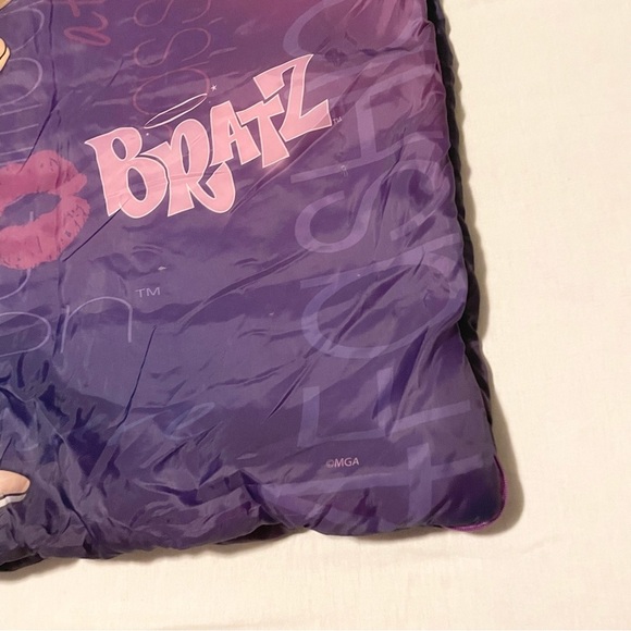 Bratz Doll Sleeping Bag Y2K MGA Double Sided - Picture 12 of 16